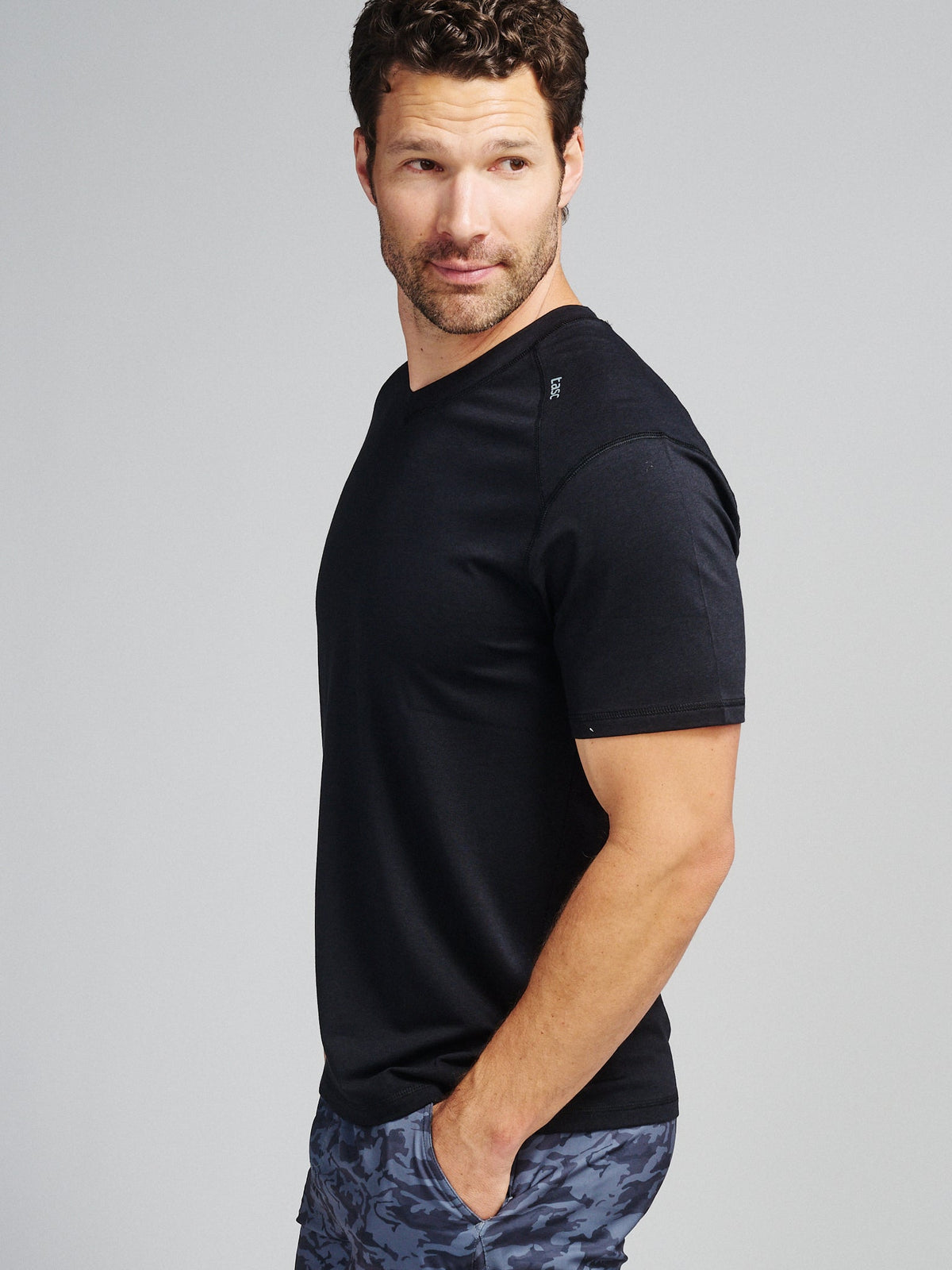 Carrollton Fitness V-Neck T-Shirt - Classic Navy Heather