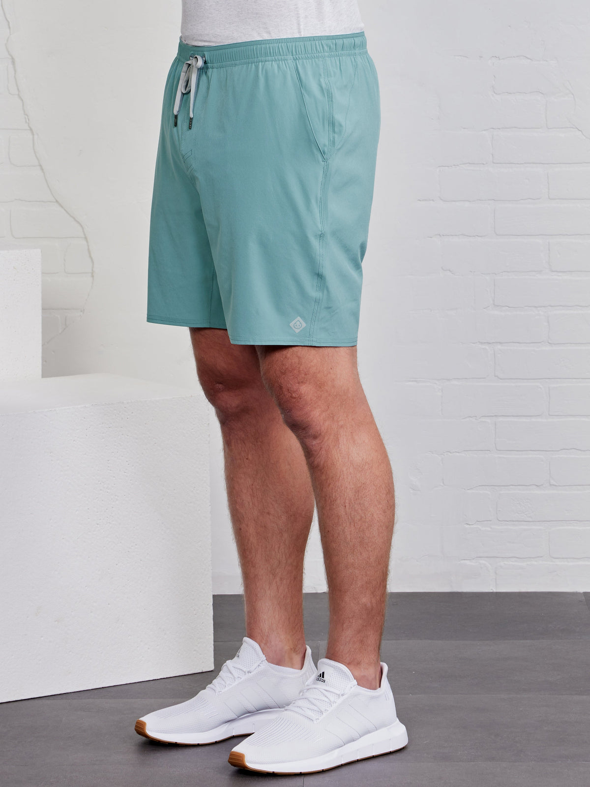 Vital 7in 2-in-1 Short - Green Quartz