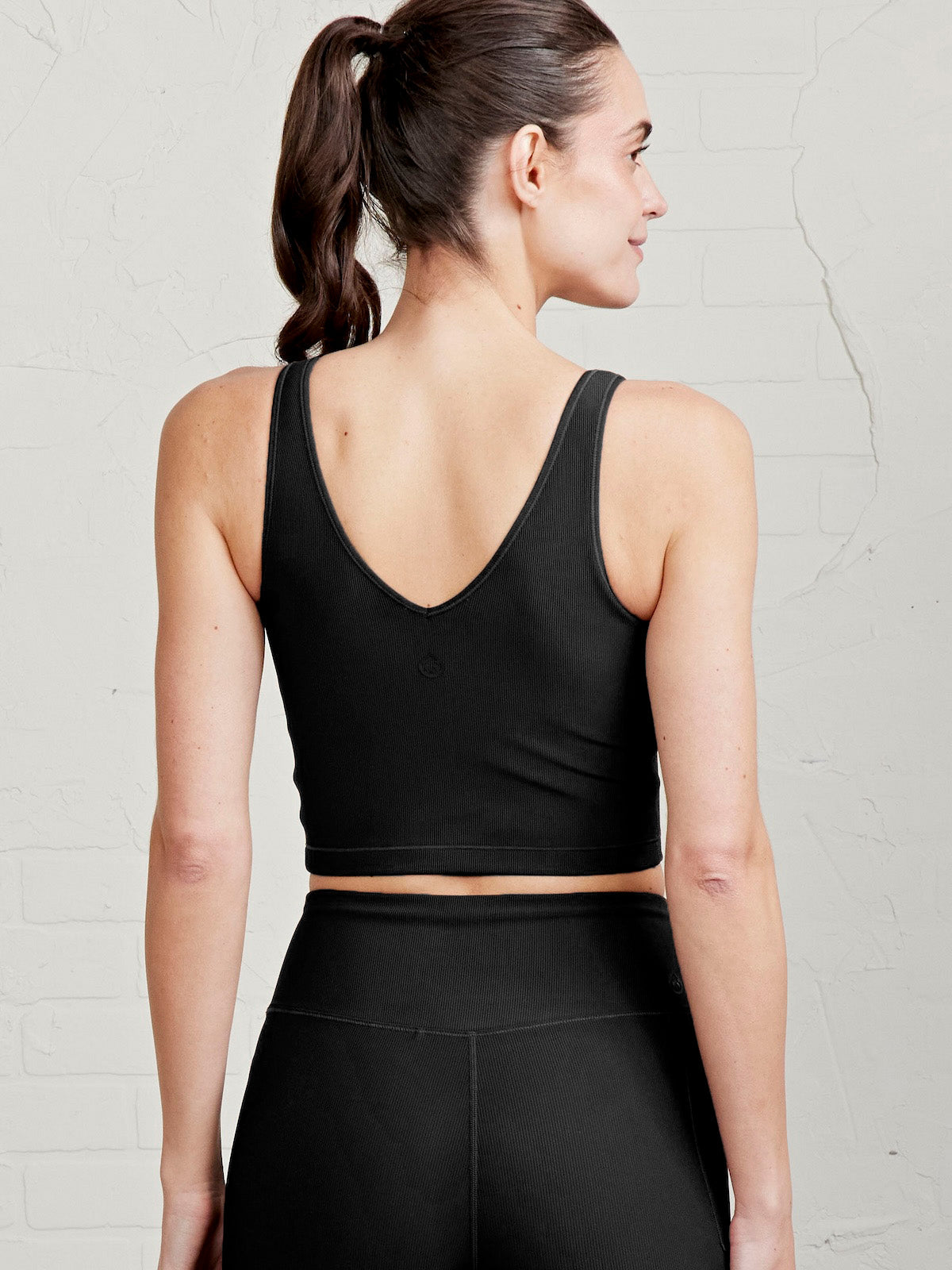 Sculptive Rib Crop Tank