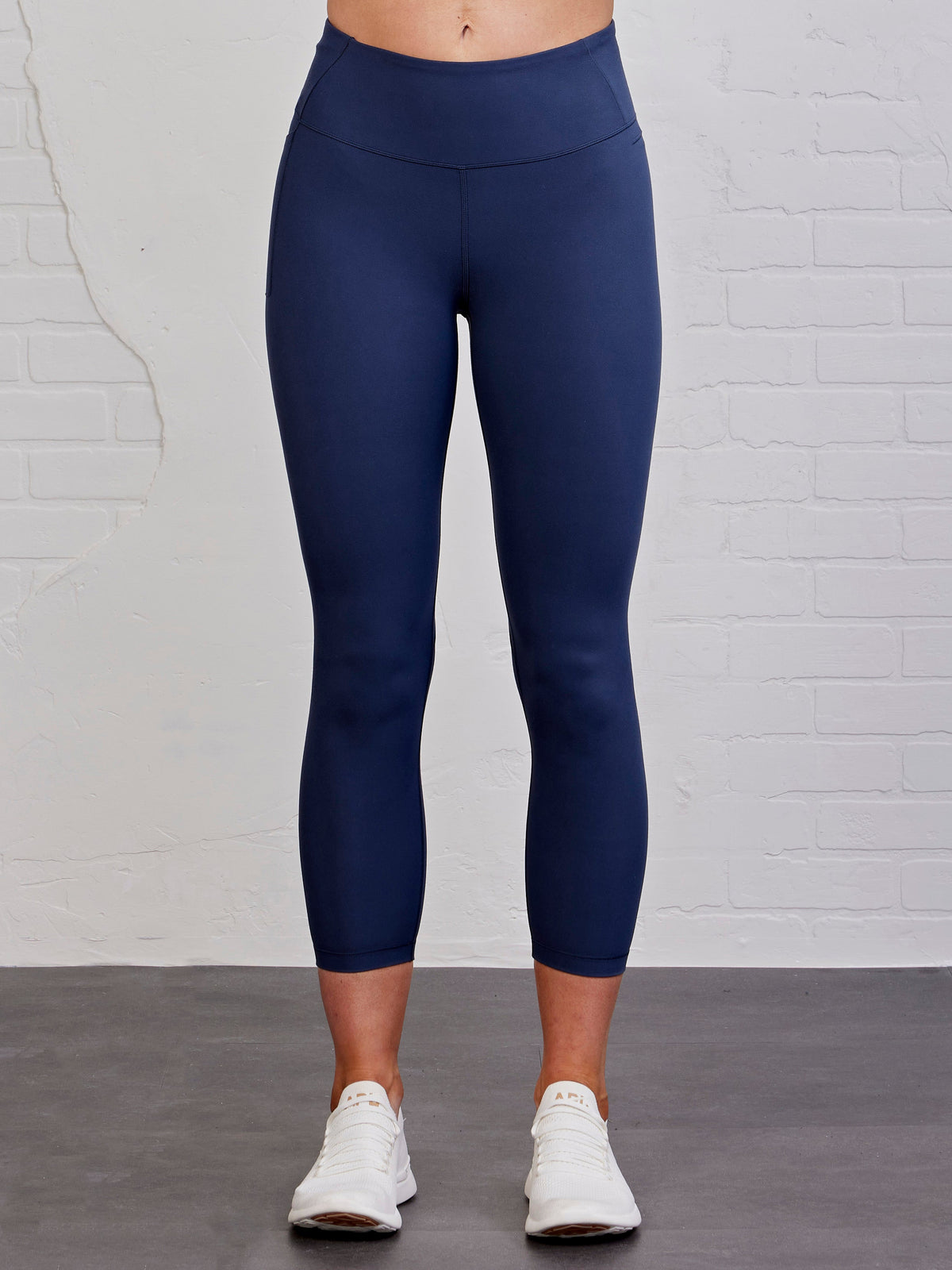 Sculptive Pocket 7/8 Legging - Midnight