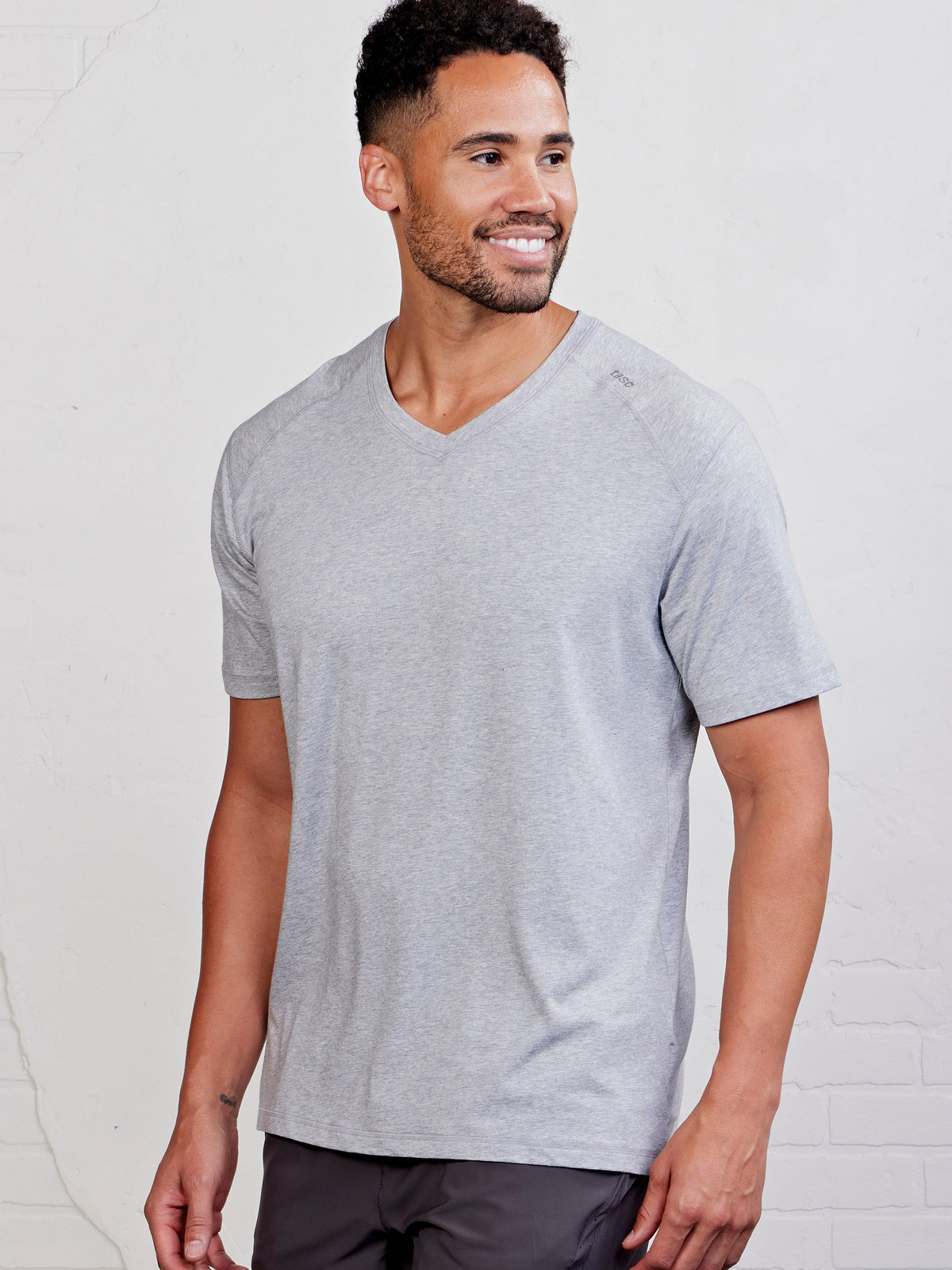 Carrollton V-Neck T-Shirt - Perfect Gray Heather