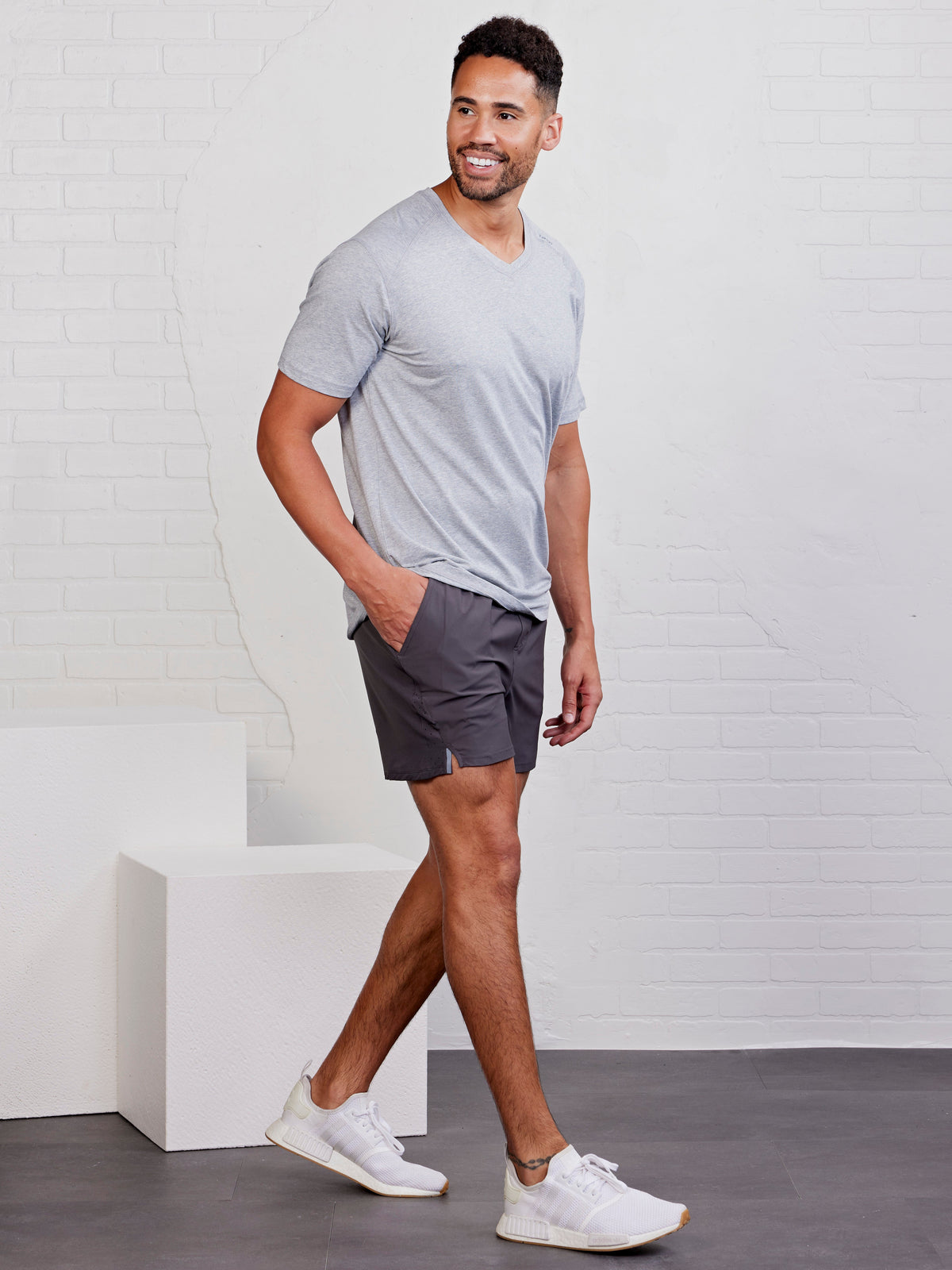 Carrollton V-Neck T-Shirt - Perfect Gray Heather