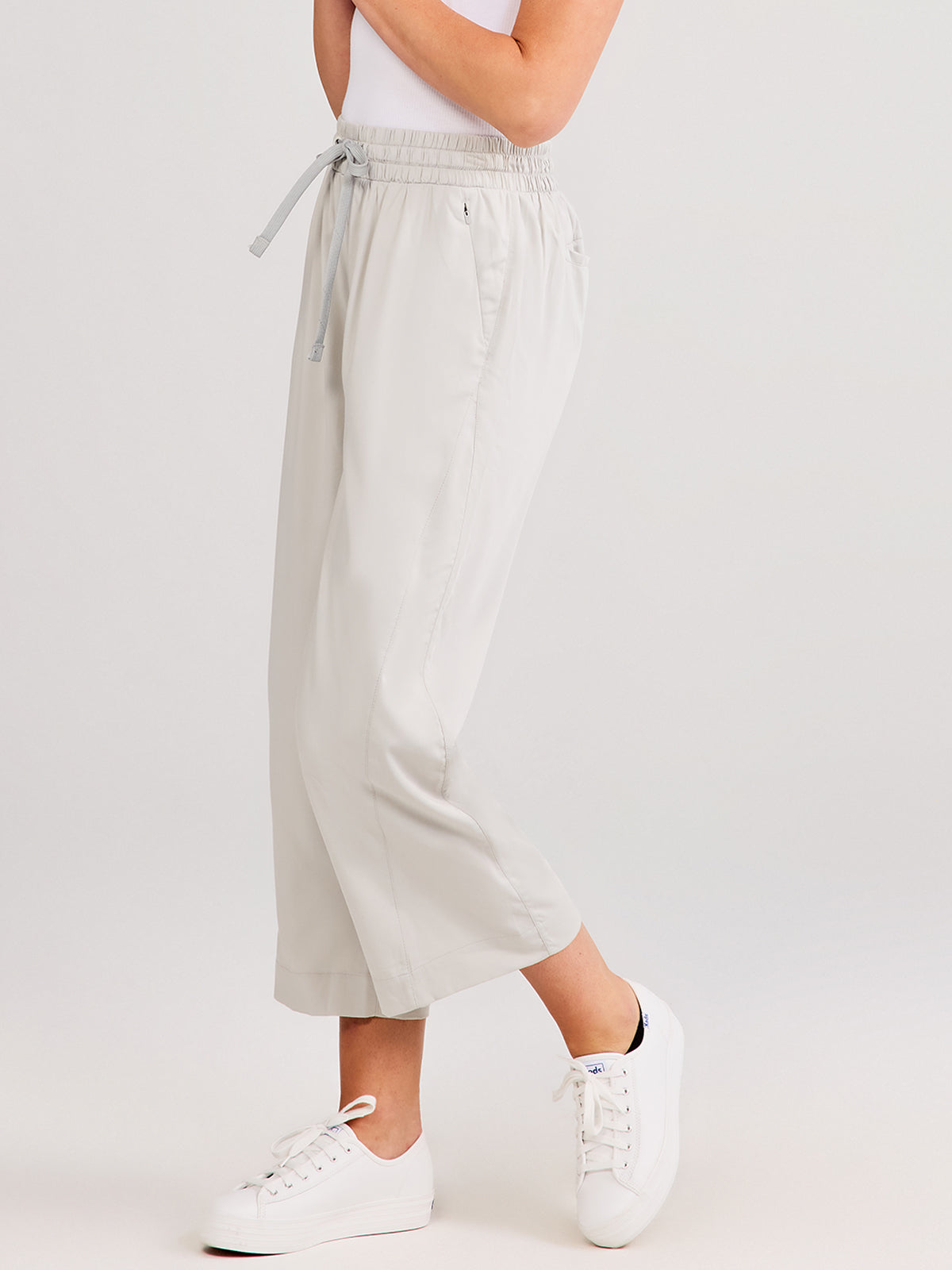 Weekend Wide Leg Pant 25in