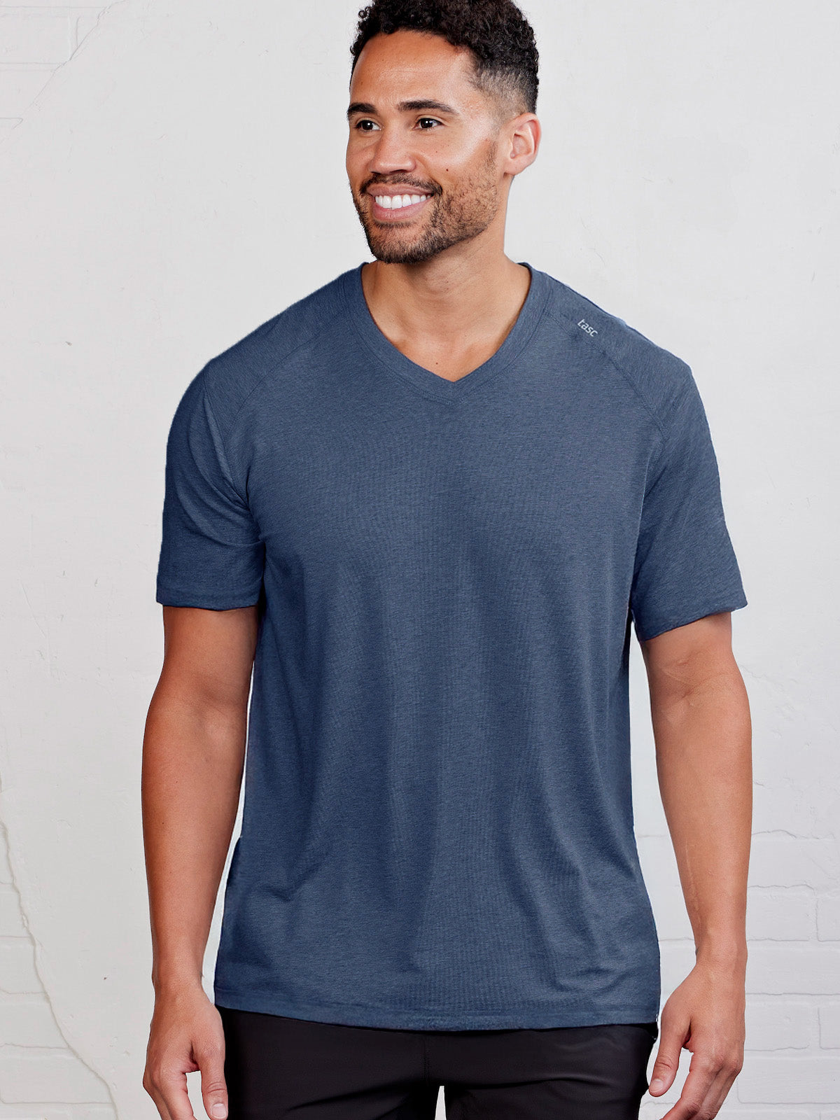 Carrollton Fitness V-Neck T-Shirt - Classic Navy Heather