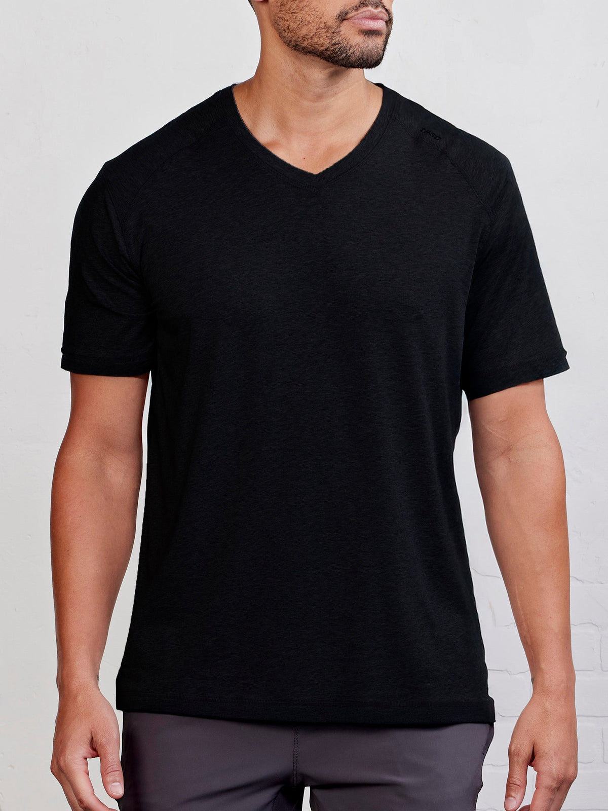Carrollton V-Neck T-Shirt - Black