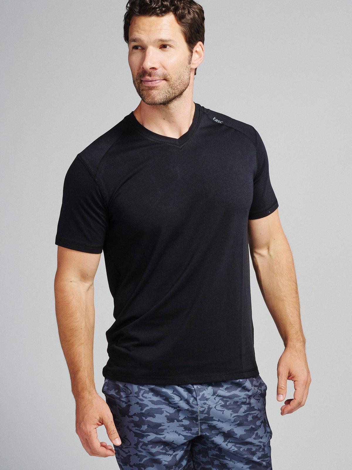 Carrollton Fitness V-Neck T-Shirt - Classic Navy Heather